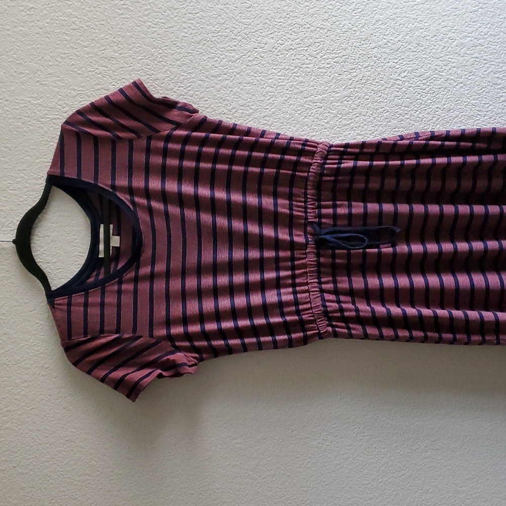 5/$25 Olive & Oak Casual Dress - Picture 4 of 4